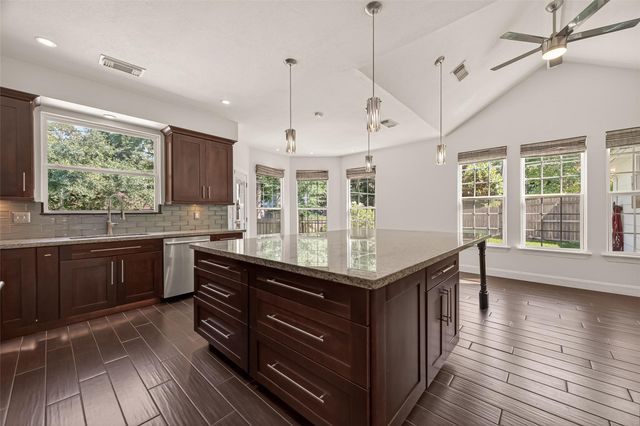 6131 Hampton Way Court, Spring, TX 77389