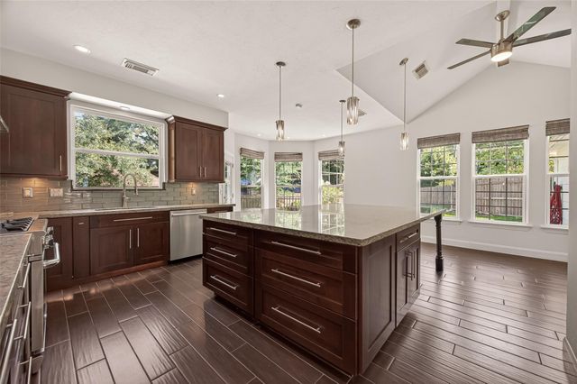 6131 Hampton Way Court, Spring, TX 77389