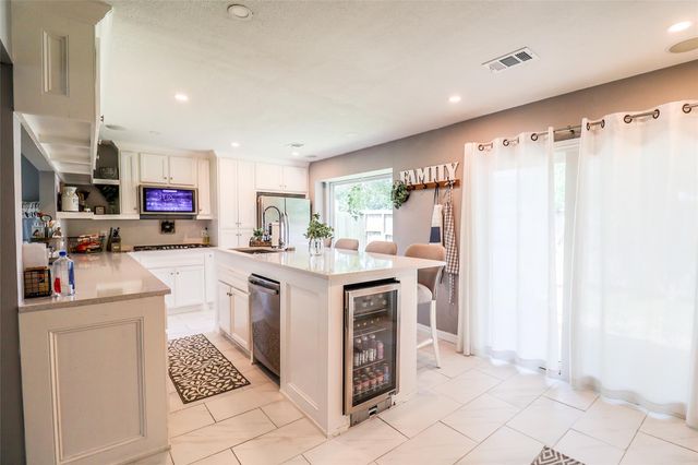 4110 Summit Valley Drive, Houston, TX 77082