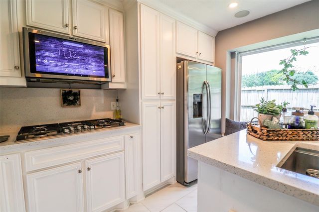 4110 Summit Valley Drive, Houston, TX 77082