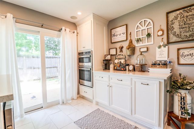 4110 Summit Valley Drive, Houston, TX 77082