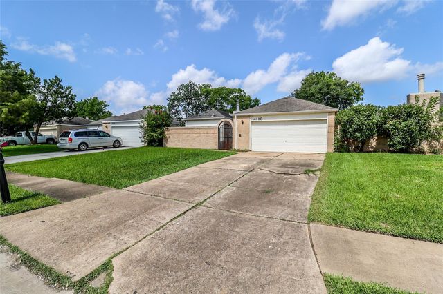 4110 Summit Valley Drive, Houston, TX 77082