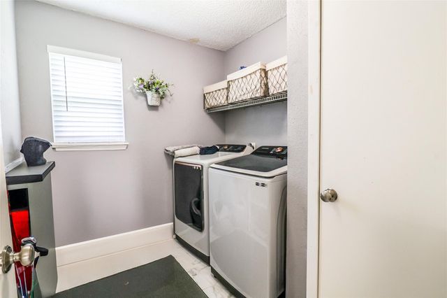 4110 Summit Valley Drive, Houston, TX 77082