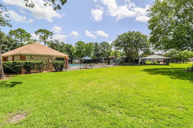 4110 Summit Valley Drive, Houston, TX 77082