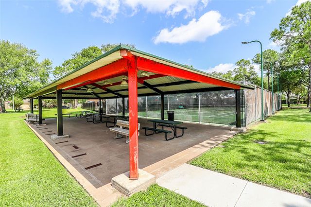 4110 Summit Valley Drive, Houston, TX 77082