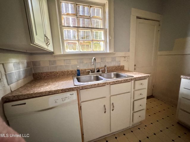 1202 Fortification Street, 1-2, Jackson, MS 39202