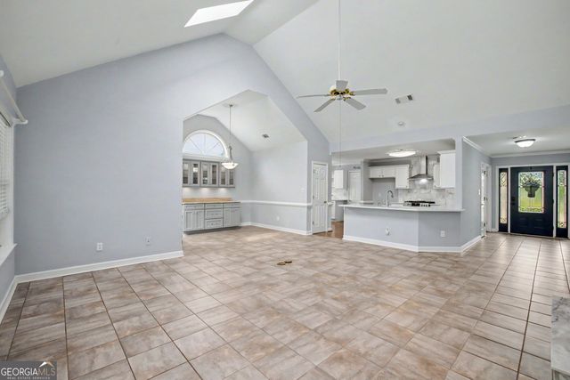 255 Fairway Court, Newnan, GA 30265