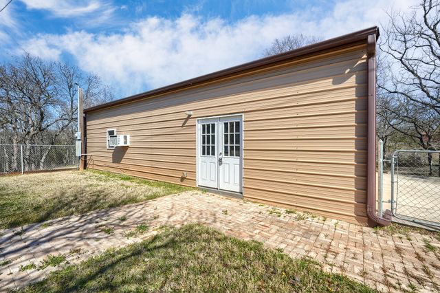 64 Elm Drive, Pottsboro, TX 75076