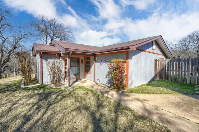 64 Elm Drive, Pottsboro, TX 75076