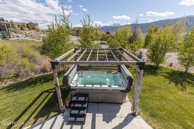 3568 N Elkridge Trail, Eden, UT 84310