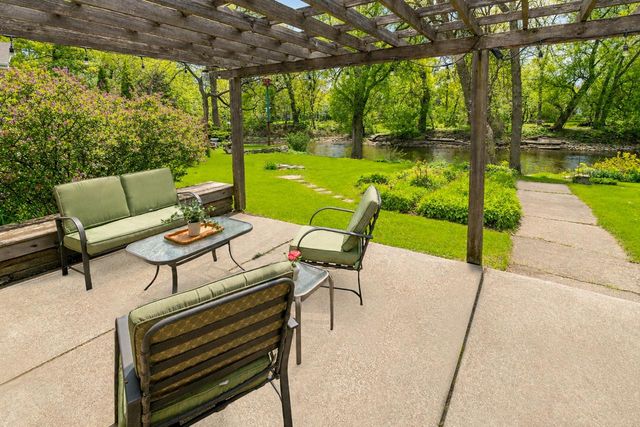 821 Montclaire AVENUE, Glendale, WI 53217
