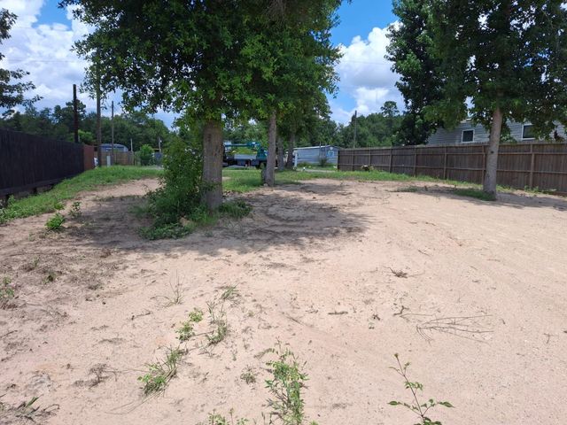 825 County Road 51023, Cleveland, TX 77327