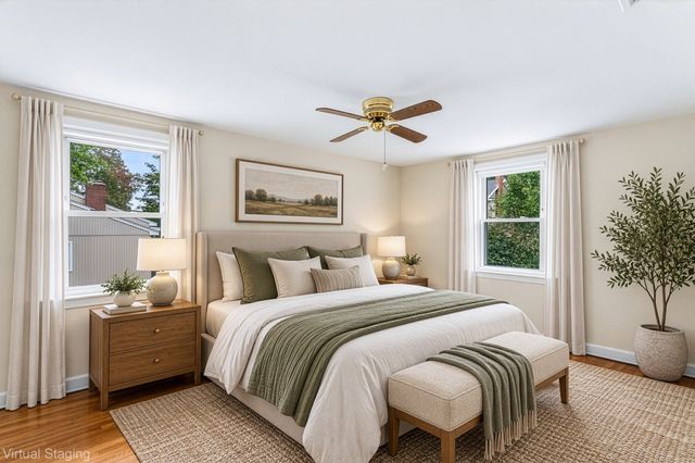 62 Woodsbury Rd, Rockland, MA 02370