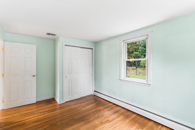 62 Woodsbury Rd, Rockland, MA 02370