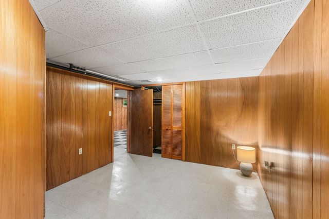 62 Woodsbury Rd, Rockland, MA 02370