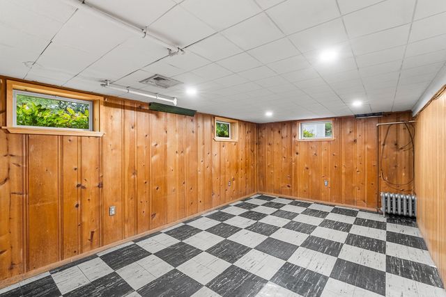 62 Woodsbury Rd, Rockland, MA 02370