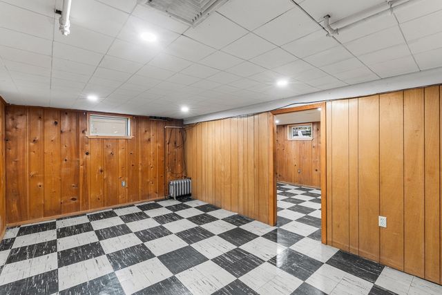 62 Woodsbury Rd, Rockland, MA 02370