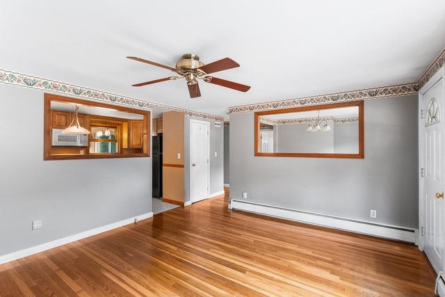 62 Woodsbury Rd, Rockland, MA 02370