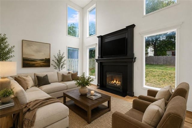 21470 W 122nd Street, Olathe, KS 66061