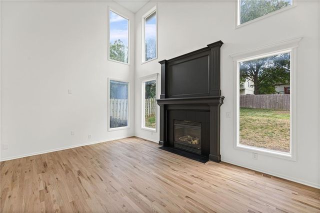 21470 W 122nd Street, Olathe, KS 66061
