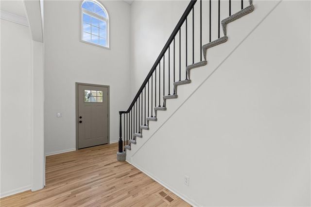 21470 W 122nd Street, Olathe, KS 66061