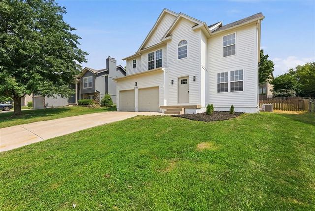 21470 W 122nd Street, Olathe, KS 66061