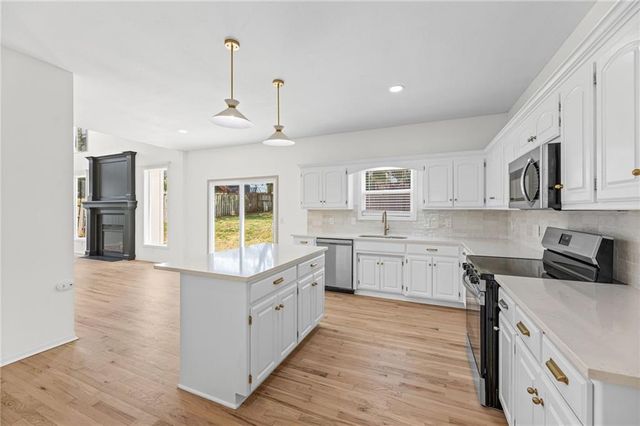 21470 W 122nd Street, Olathe, KS 66061