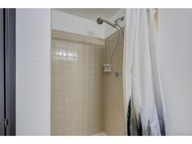 21518 E Powers Ln, Centennial, CO 80015