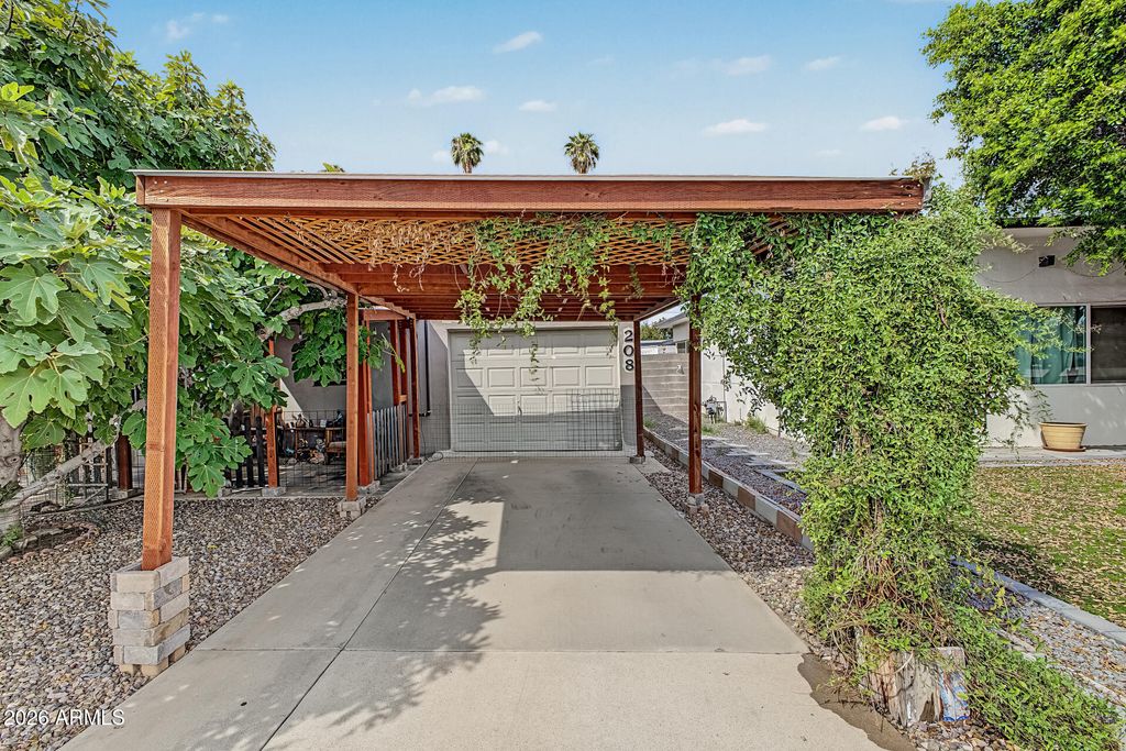 208 N HORNE --, Mesa, AZ 85203 — photo 3