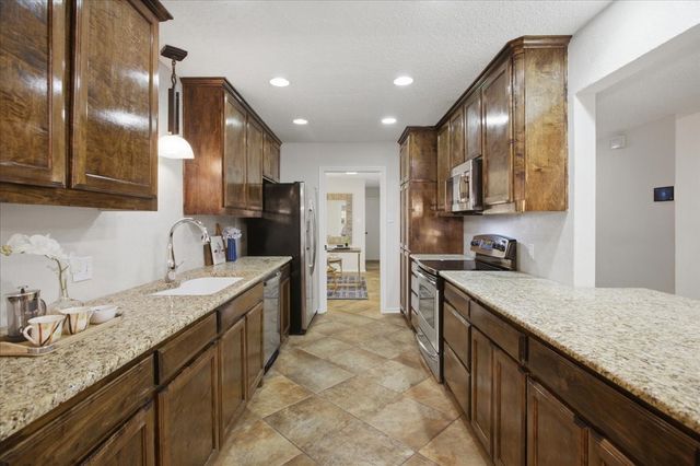3702 Hulen Park Drive, Fort Worth, TX 76109
