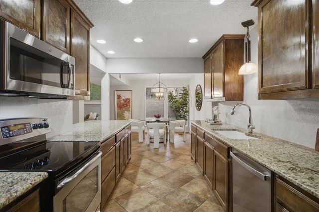 3702 Hulen Park Drive, Fort Worth, TX 76109