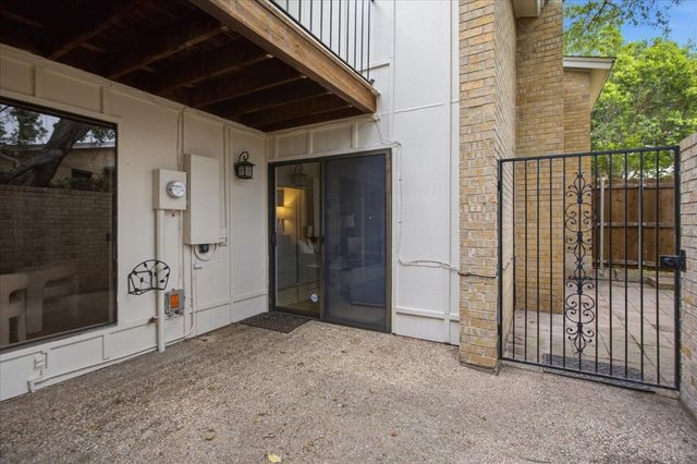3702 Hulen Park Drive, Fort Worth, TX 76109