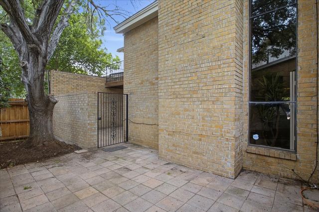 3702 Hulen Park Drive, Fort Worth, TX 76109