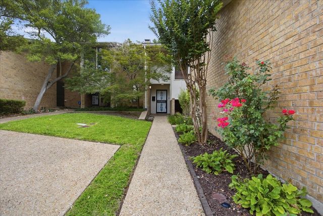3702 Hulen Park Drive, Fort Worth, TX 76109