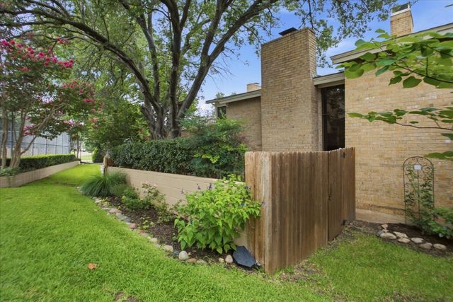 3702 Hulen Park Drive, Fort Worth, TX 76109