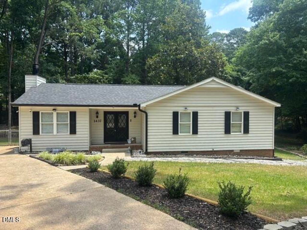 1437 Huntly Court, Cary, NC 27511