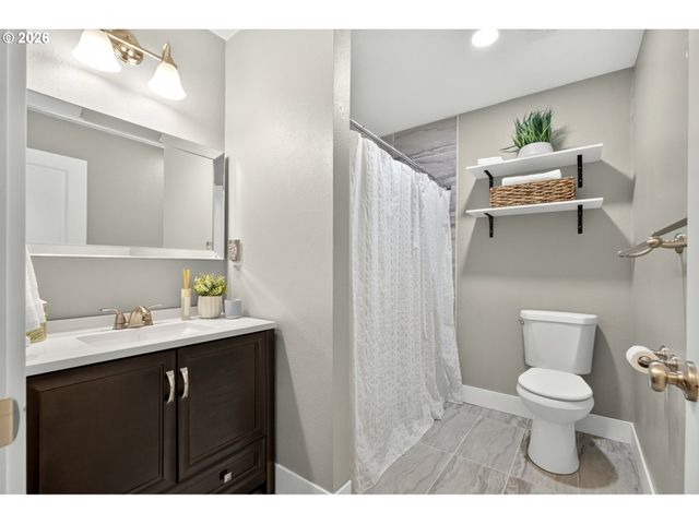 4553 EXETER St, West Linn, OR 97068