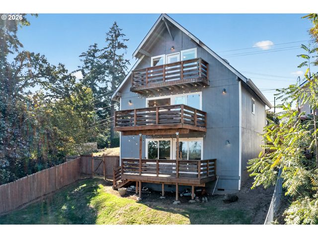 4553 EXETER St, West Linn, OR 97068