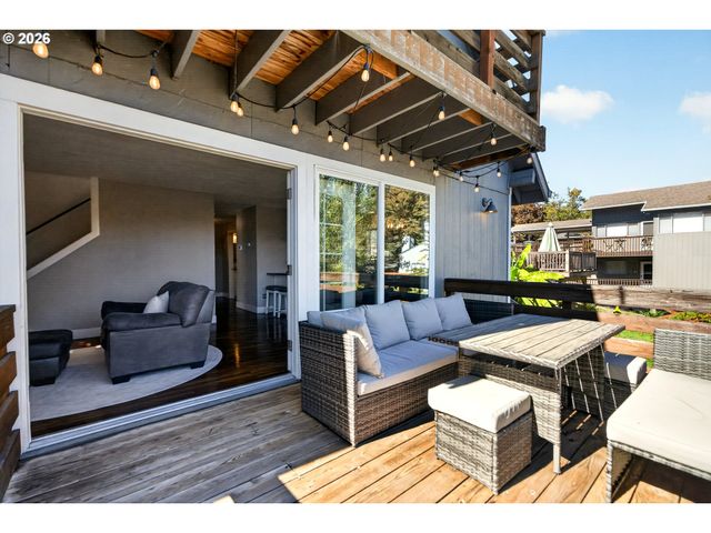 4553 EXETER St, West Linn, OR 97068