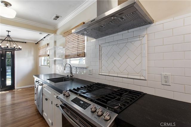 2935 Rhodelia Avenue, Claremont, CA 91711