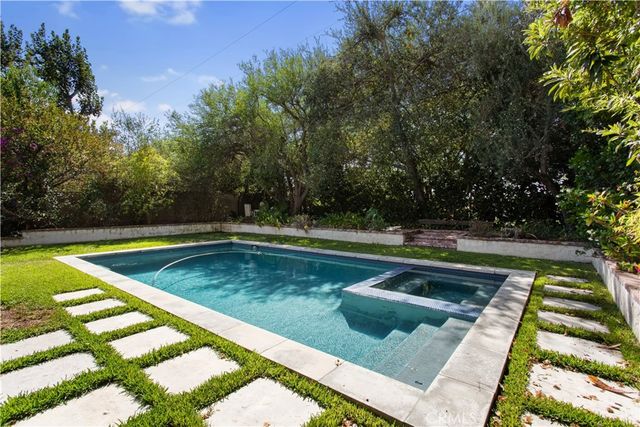 2935 Rhodelia Avenue, Claremont, CA 91711