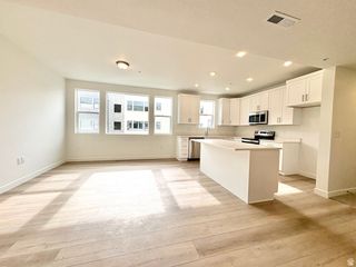 718 W BLUE MAGIC LN #203, Midvale, UT 84047