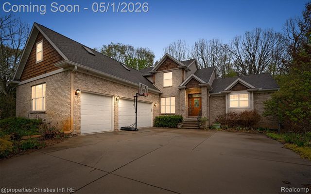 5720 Deerwood, Commerce Charter Township, MI 48382