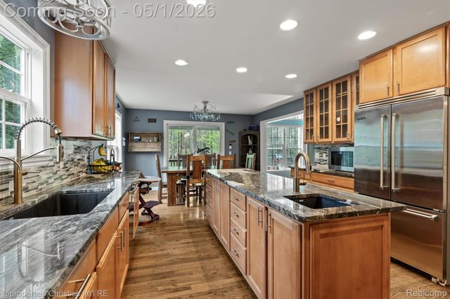 5720 Deerwood, Commerce Charter Township, MI 48382