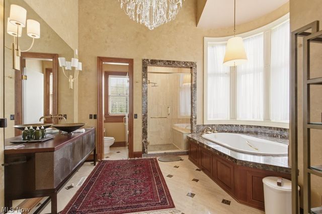 352 Bingham Court, Bratenahl, OH 44108