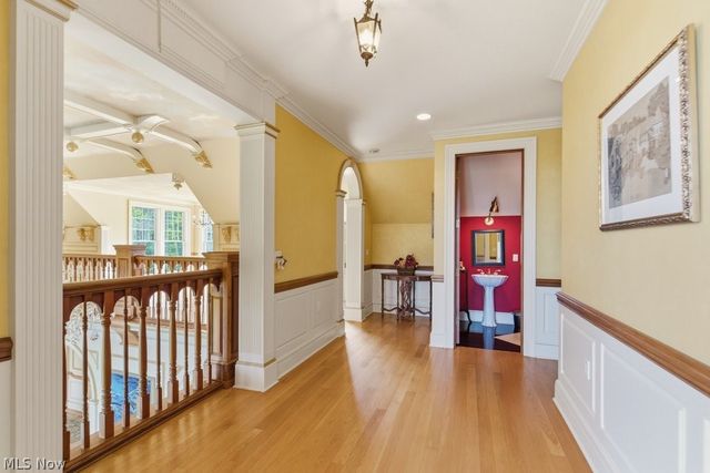 352 Bingham Court, Bratenahl, OH 44108