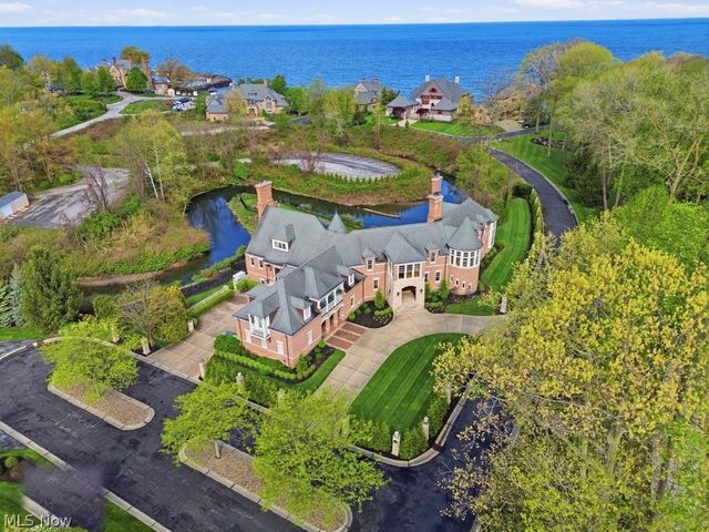 352 Bingham Court, Bratenahl, OH 44108
