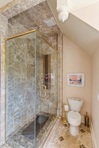 352 Bingham Court, Bratenahl, OH 44108