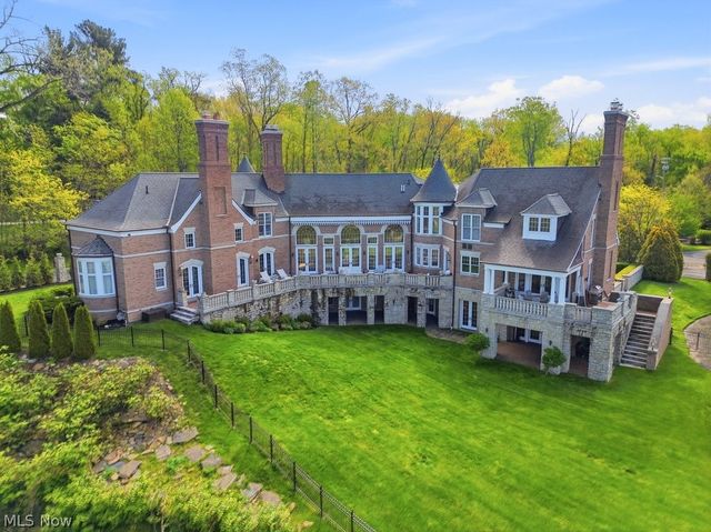 352 Bingham Court, Bratenahl, OH 44108