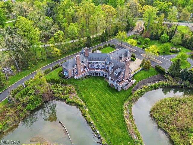 352 Bingham Court, Bratenahl, OH 44108